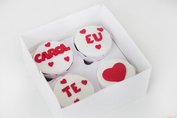 Kit com 4 cupcake personalizados